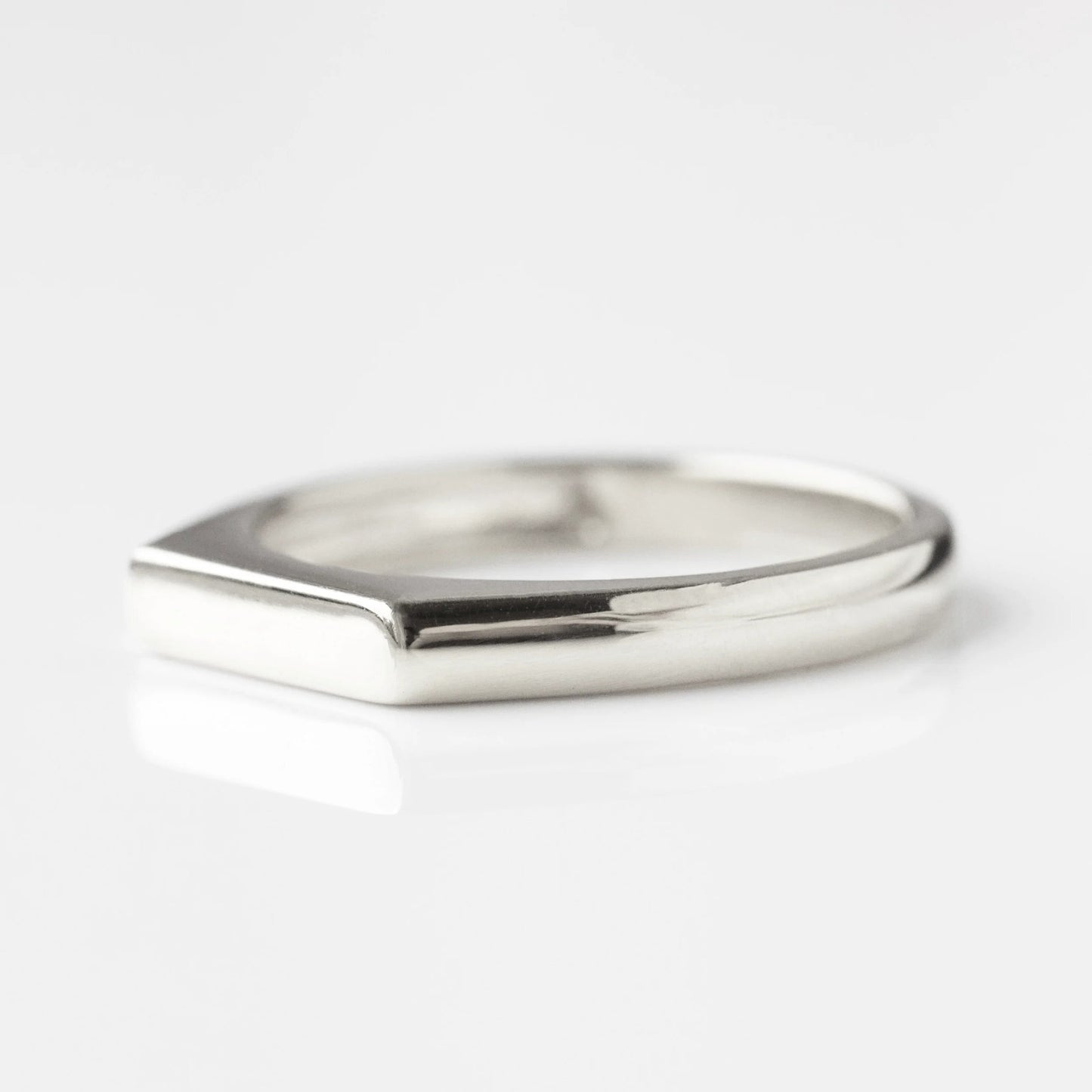 SIGNET RING - SILVER